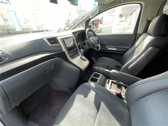 ヴェルファイア ２．４Ｚ　ゴールデンアイズ　パワーリヤゲート　地デジフルセグ　Ｂカメラ　横滑防止装置　キーレスエントリー　ナビ＆ＴＶ　ＥＴＣ車載器　１オーナー　リアエアコン　オートエアコン　ＤＶＤ再生機能　パワーウィンドウ　エアロ　ＨＤＤナビ（37枚目）