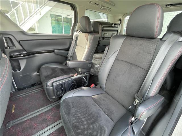 ヴェルファイア ２．４Ｚ　ゴールデンアイズ　パワーリヤゲート　地デジフルセグ　Ｂカメラ　横滑防止装置　キーレスエントリー　ナビ＆ＴＶ　ＥＴＣ車載器　１オーナー　リアエアコン　オートエアコン　ＤＶＤ再生機能　パワーウィンドウ　エアロ　ＨＤＤナビ（39枚目）