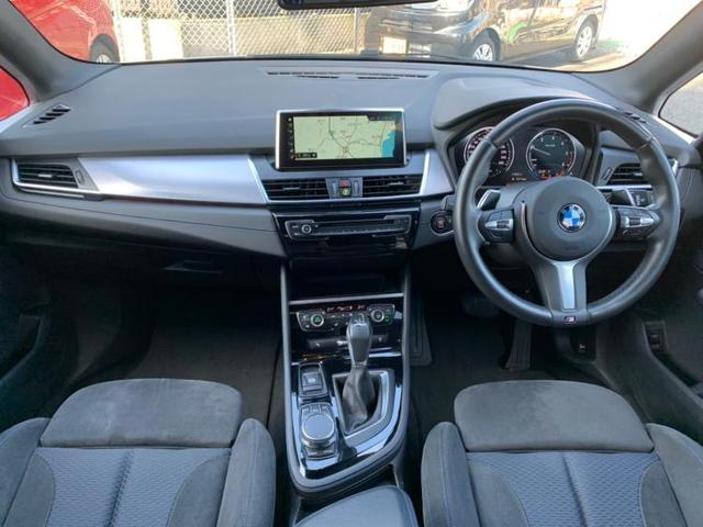 218d xDriveアクティブツアラーMスポーツ 社外 HDDナビ/車線逸脱防止支援システム/ヘッドランプ LED/ETC/EBD付ABS/横滑り防止装置/アイドリングストップ/DVD/エアバッグ 運転席/エアバッグ 助手席/エアバッグ サイド(4枚目)