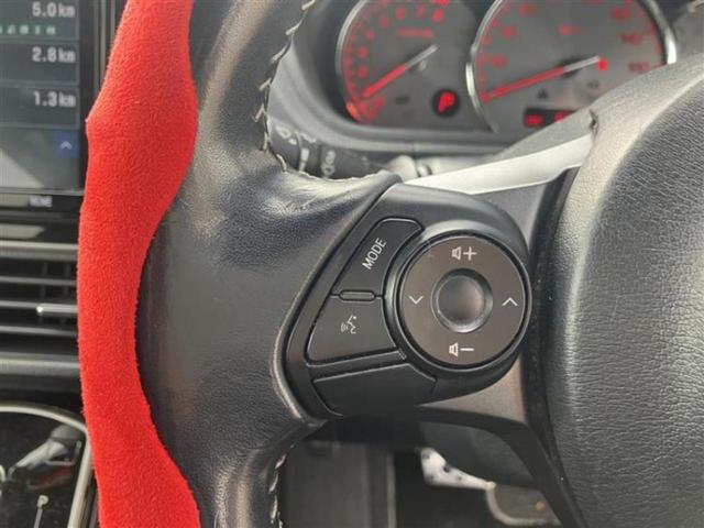 ヴォクシー ＺＳ　ＧＲスポーツ　新品タイヤ／保証書／純正　９インチ　ＳＤナビ／衝突安全装置／両側電動スライドドア／車線逸脱防止支援システム／シート　ハーフレザー／パーキングアシスト　バックガイド／ヘッドランプ　ＬＥＤ　バックカメラ（14枚目）