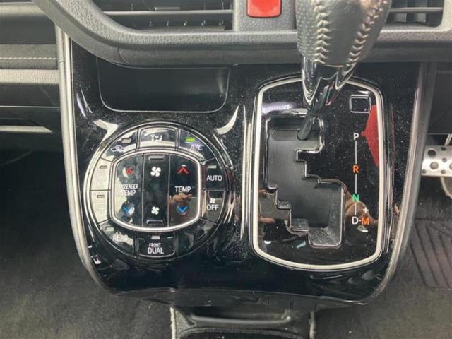 ヴォクシー ＺＳ　ＧＲスポーツ　新品タイヤ／保証書／純正　９インチ　ＳＤナビ／衝突安全装置／両側電動スライドドア／車線逸脱防止支援システム／シート　ハーフレザー／パーキングアシスト　バックガイド／ヘッドランプ　ＬＥＤ　バックカメラ（19枚目）