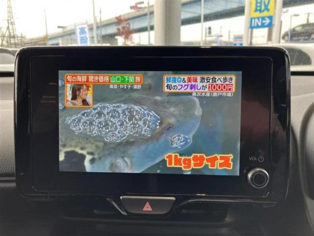 ヤリスクロス ハイブリッドＺ　モデリスタエアロ／保証書／ディスプレイオーディオ＋ナビ／衝突安全装置／シートヒーター／パノラミックビューモニター／車線逸脱防止支援システム／シート　ハーフレザー／ドライブレコーダー　前後　全周囲カメラ（11枚目）