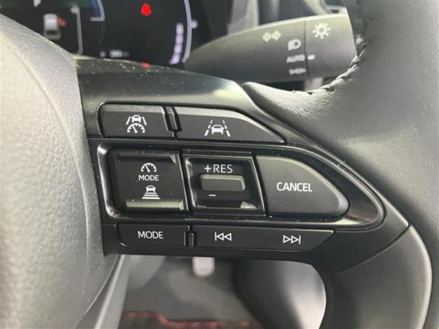 ヤリスクロス ハイブリッドＺ　モデリスタエアロ／保証書／ディスプレイオーディオ＋ナビ／衝突安全装置／シートヒーター／パノラミックビューモニター／車線逸脱防止支援システム／シート　ハーフレザー／ドライブレコーダー　前後　全周囲カメラ（14枚目）