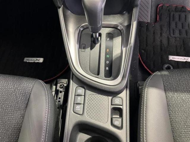 ヤリスクロス ハイブリッドＺ　モデリスタエアロ／保証書／ディスプレイオーディオ＋ナビ／衝突安全装置／シートヒーター／パノラミックビューモニター／車線逸脱防止支援システム／シート　ハーフレザー／ドライブレコーダー　前後　全周囲カメラ（17枚目）