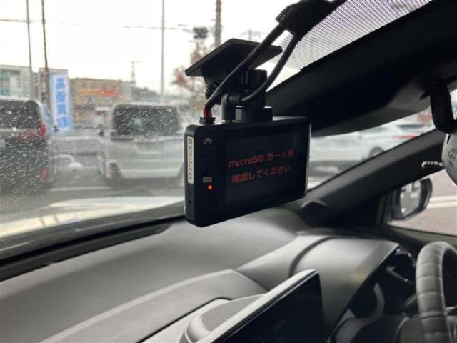 ヤリスクロス ハイブリッドＺ　モデリスタエアロ／保証書／ディスプレイオーディオ＋ナビ／衝突安全装置／シートヒーター／パノラミックビューモニター／車線逸脱防止支援システム／シート　ハーフレザー／ドライブレコーダー　前後　全周囲カメラ（19枚目）