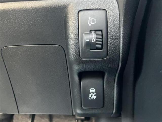 Ｎ－ＢＯＸ Ｇ・Ｌパッケージ　保証書／社外　ＳＤナビ／電動スライドドア／ＥＴＣ／ＥＢＤ付ＡＢＳ／横滑り防止装置／フルセグＴＶ／エアバッグ　運転席／エアバッグ　助手席／パワーウインドウ／キーレスエントリー／オートエアコン（18枚目）