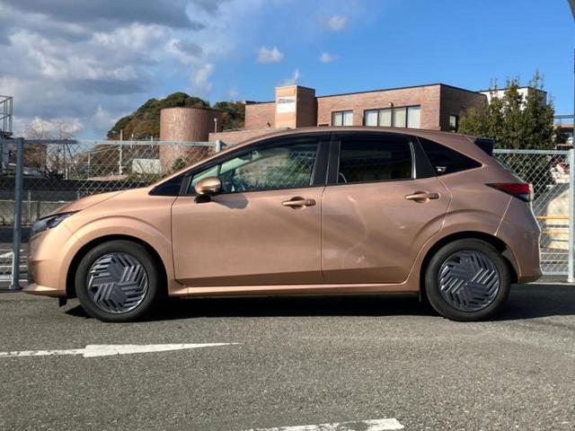 ノート Ｘ　保証書／純正　９インチ　ＳＤナビ／インテリジェントルームミラー／衝突安全装置／アラウンドビューモニター／車線逸脱防止支援システム／ドライブレコーダー　純正／ヘッドランプ　ＬＥＤ／ＵＳＢジャック　ＥＴＣ（2枚目）