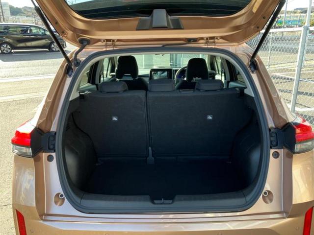 ノート Ｘ　保証書／純正　９インチ　ＳＤナビ／インテリジェントルームミラー／衝突安全装置／アラウンドビューモニター／車線逸脱防止支援システム／ドライブレコーダー　純正／ヘッドランプ　ＬＥＤ／ＵＳＢジャック　ＥＴＣ（7枚目）