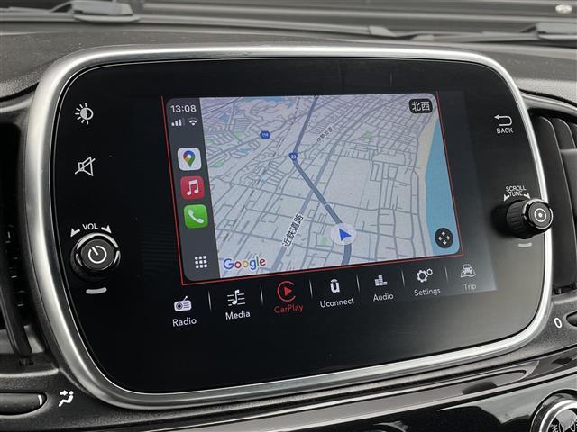 アバルト５９５ ベースグレード　２０台限定車　左ハンドル　５速マニュアル　レコードモンツァマフラー　ディスプレイオーディオ　ＡｐｐｌｅＣａｒＰｌａｙ　専用シート　専用１７インチアルミホイール　ネロスコルピオーネ／ブルポディオ（9枚目）