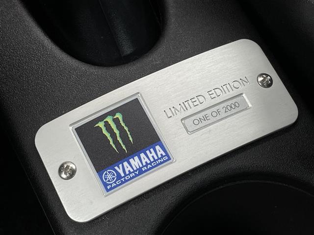 アバルト５９５ ベースグレード　２０台限定車　左ハンドル　５速マニュアル　レコードモンツァマフラー　ディスプレイオーディオ　ＡｐｐｌｅＣａｒＰｌａｙ　専用シート　専用１７インチアルミホイール　ネロスコルピオーネ／ブルポディオ（18枚目）