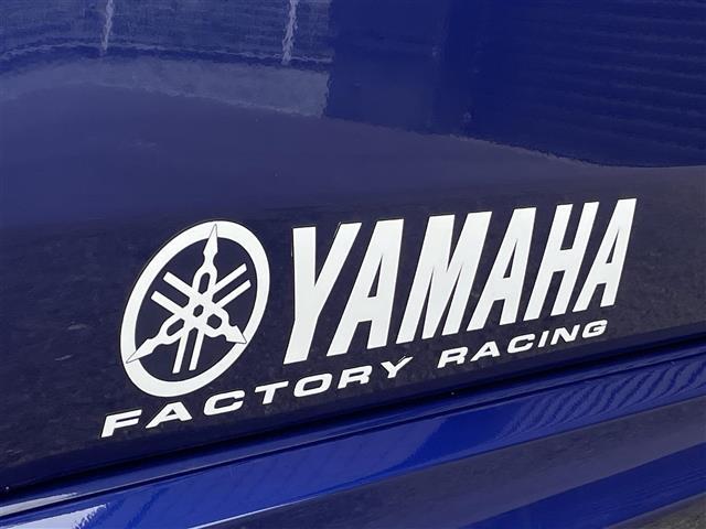 アバルト５９５ ベースグレード　２０台限定車　左ハンドル　５速マニュアル　レコードモンツァマフラー　ディスプレイオーディオ　ＡｐｐｌｅＣａｒＰｌａｙ　専用シート　専用１７インチアルミホイール　ネロスコルピオーネ／ブルポディオ（30枚目）