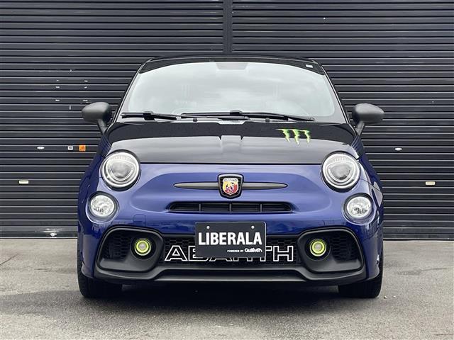 アバルト５９５ ベースグレード　２０台限定車　左ハンドル　５速マニュアル　レコードモンツァマフラー　ディスプレイオーディオ　ＡｐｐｌｅＣａｒＰｌａｙ　専用シート　専用１７インチアルミホイール　ネロスコルピオーネ／ブルポディオ（32枚目）