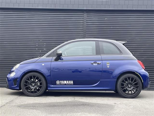 アバルト５９５ ベースグレード　２０台限定車　左ハンドル　５速マニュアル　レコードモンツァマフラー　ディスプレイオーディオ　ＡｐｐｌｅＣａｒＰｌａｙ　専用シート　専用１７インチアルミホイール　ネロスコルピオーネ／ブルポディオ（35枚目）