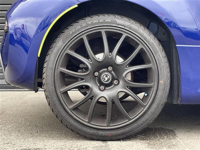 アバルト５９５ ベースグレード　２０台限定車　左ハンドル　５速マニュアル　レコードモンツァマフラー　ディスプレイオーディオ　ＡｐｐｌｅＣａｒＰｌａｙ　専用シート　専用１７インチアルミホイール　ネロスコルピオーネ／ブルポディオ（39枚目）