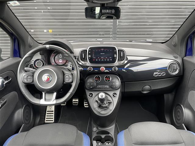 アバルト５９５ ベースグレード　２０台限定車　左ハンドル　５速マニュアル　レコードモンツァマフラー　ディスプレイオーディオ　ＡｐｐｌｅＣａｒＰｌａｙ　専用シート　専用１７インチアルミホイール　ネロスコルピオーネ／ブルポディオ（42枚目）