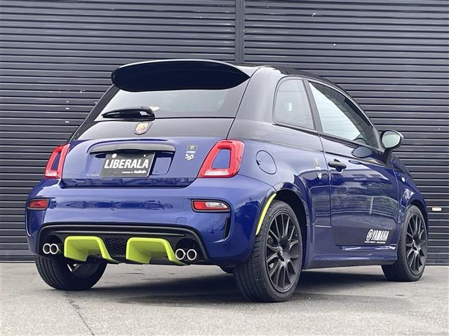 アバルト５９５ ベースグレード　２０台限定車　左ハンドル　５速マニュアル　レコードモンツァマフラー　ディスプレイオーディオ　ＡｐｐｌｅＣａｒＰｌａｙ　専用シート　専用１７インチアルミホイール　ネロスコルピオーネ／ブルポディオ（43枚目）