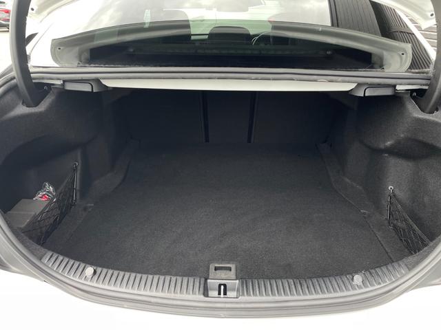 Ｃクラス Ｃ２２０ｄ　ローレウスエディション　黒革　シートヒーター　純正ナビ　フルセグＴＶ　Ｂｌｕｅｔｏｏｔｈ　ＬＥＤライト　キーレスゴー　レーダーセーフティＰＫＧ　ＡＣＣ　純正１８インチアルミ　パワーシート　ドラレコ　エアマティックアジリティ（45枚目）