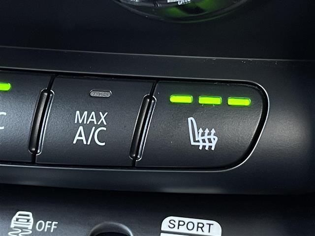 ＭＩＮＩ ジョンクーパーワークス　純正１８ＡＷ　中期　ＨＵＤ　電子シフト　ＡＣＣ　タッチ操作可能純正ナビ　バックカメラ　ミラー型ＥＴＣ　シートヒーター　ＬＥＤヘッドライト　レベルグリーン　専用レッドキャリパー　前後ドライブレコーダー（21枚目）