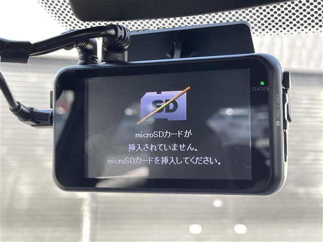 ＭＩＮＩ ジョンクーパーワークス　純正１８ＡＷ　中期　ＨＵＤ　電子シフト　ＡＣＣ　タッチ操作可能純正ナビ　バックカメラ　ミラー型ＥＴＣ　シートヒーター　ＬＥＤヘッドライト　レベルグリーン　専用レッドキャリパー　前後ドライブレコーダー（27枚目）