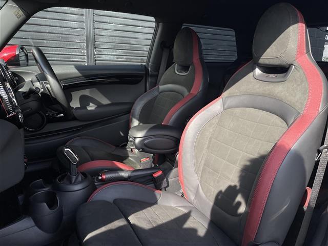 ＭＩＮＩ ジョンクーパーワークス　純正１８ＡＷ　中期　ＨＵＤ　電子シフト　ＡＣＣ　タッチ操作可能純正ナビ　バックカメラ　ミラー型ＥＴＣ　シートヒーター　ＬＥＤヘッドライト　レベルグリーン　専用レッドキャリパー　前後ドライブレコーダー（35枚目）