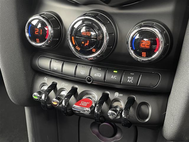 MINI クーパー ワンオーナー ペッパーPKG LEDヘッドライト 純正ナビ バックカメラ ETC コンフォートアクセス カメラ&パークアシストPKG 社外ドライブレコーダー 純正15インチアルミホイール アームレスト(19枚目)