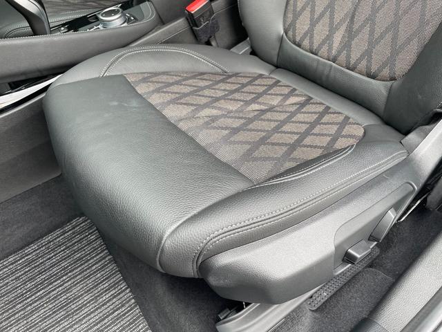 ＬＩＢＥＲＡＬＡは、輸入車選びの新たなスタイルを提案するインポート・セレクト・ブランドです。オーナー様となる方がクルマから直接感じる感性を第一にした、最良の一台との出会いをコーディネートいたします。