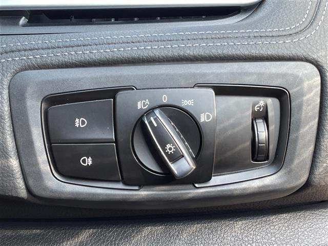 ２シリーズ ２１８ｄグランツアラー　ラグジュアリー　茶革　パワーシート　純正ナビ　シートヒーター　コンフォートアクセス　バックカメラ　コーナーセンサー　インテリジェントセーフティー　パワーバックドア　ミラー一体型ＥＴＣ　純正１７インチアルミホイール（12枚目）