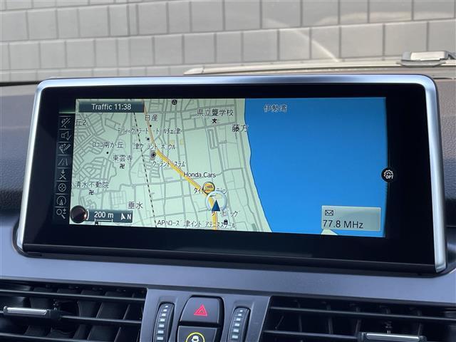 ２シリーズ ２１８ｄグランツアラー　ラグジュアリー　茶革　パワーシート　純正ナビ　シートヒーター　コンフォートアクセス　バックカメラ　コーナーセンサー　インテリジェントセーフティー　パワーバックドア　ミラー一体型ＥＴＣ　純正１７インチアルミホイール（13枚目）