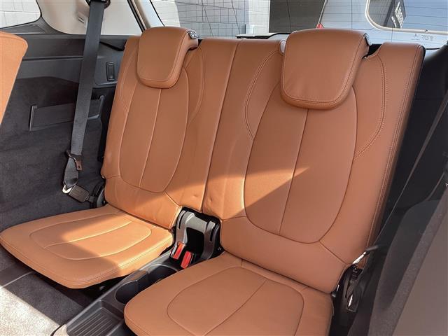 ２シリーズ ２１８ｄグランツアラー　ラグジュアリー　茶革　パワーシート　純正ナビ　シートヒーター　コンフォートアクセス　バックカメラ　コーナーセンサー　インテリジェントセーフティー　パワーバックドア　ミラー一体型ＥＴＣ　純正１７インチアルミホイール（33枚目）