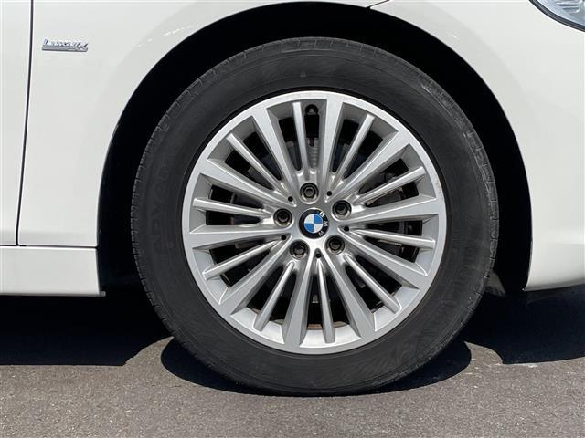 ２シリーズ ２１８ｄグランツアラー　ラグジュアリー　茶革　パワーシート　純正ナビ　シートヒーター　コンフォートアクセス　バックカメラ　コーナーセンサー　インテリジェントセーフティー　パワーバックドア　ミラー一体型ＥＴＣ　純正１７インチアルミホイール（43枚目）