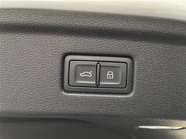 A5スポーツバック 40TFSIスポーツ Sラインパッケージ ACC マトリクスLED バーチャルコックピット アシスタンスPKG フロント&リアシートヒーター サラウンドビューカメラ 純正ナビ フルセグTV 純正18インチアルミ(48枚目)