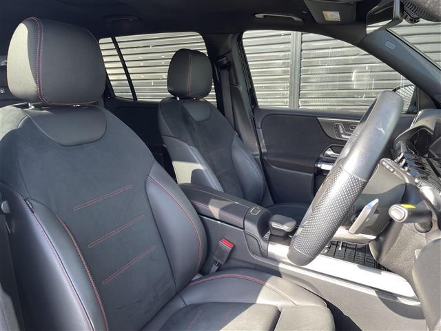 GLB GLB200d 4マチック AMGラインパッケージ ワンオーナー サンルーフ ACC 純正ナビ 360°カメラ 純正ドラレコ ETC ハーフレザーシート シートヒーター LEDライト アンビエントライト 純正19インチAW 純正アルミ付スタッドレス(20枚目)