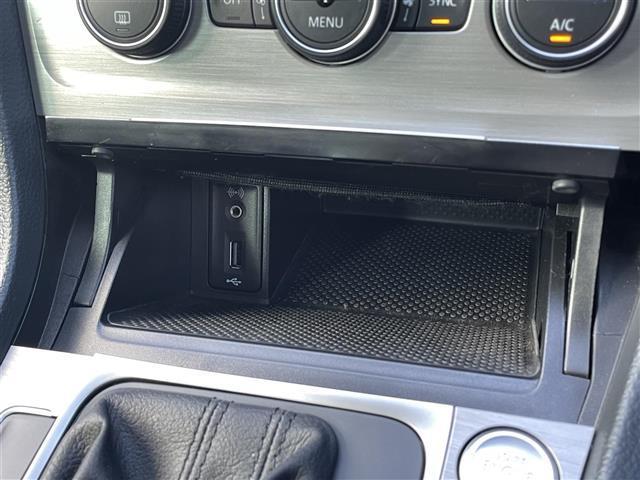 ゴルフヴァリアント TSI コンフォートライン 純正ナビ フルセグTV HID スマートキー DVD再生 プリクラッシュ 前後ドラレコ 純正16インチアルミ バックカメラ Bluetooth 保証書 スペアキー ETC オートライト ルーフレール(19枚目)