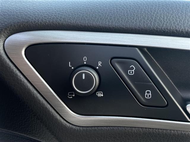 ゴルフヴァリアント TSI コンフォートライン 純正ナビ フルセグTV HID スマートキー DVD再生 プリクラッシュ 前後ドラレコ 純正16インチアルミ バックカメラ Bluetooth 保証書 スペアキー ETC オートライト ルーフレール(31枚目)