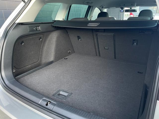 ゴルフヴァリアント TSI コンフォートライン 純正ナビ フルセグTV HID スマートキー DVD再生 プリクラッシュ 前後ドラレコ 純正16インチアルミ バックカメラ Bluetooth 保証書 スペアキー ETC オートライト ルーフレール(41枚目)