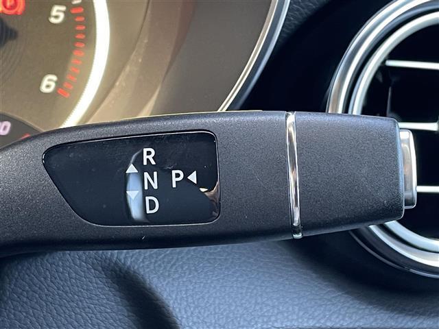 GLC GLC220d 4マチック ローレウスエディション サンルーフ ブルメスター フットトランクオープナー 純正ナビ 全方位カメラ ETC ハーフレザー パワーシート 全席シートヒーター純正19インチアルミ ACC レーダーセーフティPKG キーレスゴー(15枚目)