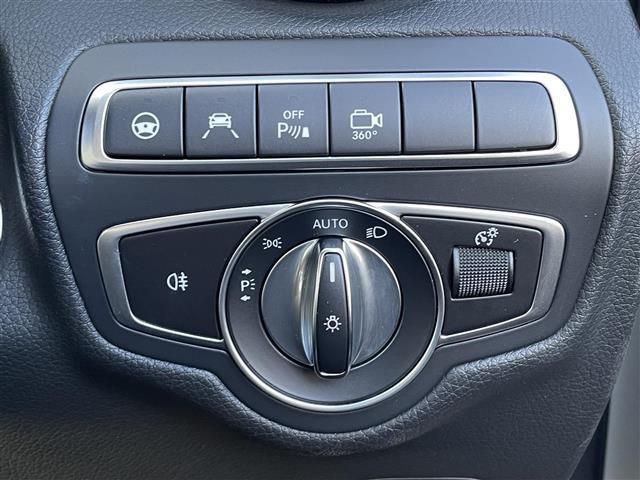 GLC GLC220d 4マチック ローレウスエディション サンルーフ ブルメスター フットトランクオープナー 純正ナビ 全方位カメラ ETC ハーフレザー パワーシート 全席シートヒーター純正19インチアルミ ACC レーダーセーフティPKG キーレスゴー(16枚目)