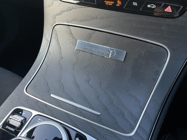 GLC GLC220d 4マチック ローレウスエディション サンルーフ ブルメスター フットトランクオープナー 純正ナビ 全方位カメラ ETC ハーフレザー パワーシート 全席シートヒーター純正19インチアルミ ACC レーダーセーフティPKG キーレスゴー(23枚目)