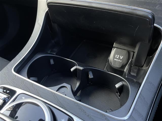 GLC GLC220d 4マチック ローレウスエディション サンルーフ ブルメスター フットトランクオープナー 純正ナビ 全方位カメラ ETC ハーフレザー パワーシート 全席シートヒーター純正19インチアルミ ACC レーダーセーフティPKG キーレスゴー(24枚目)