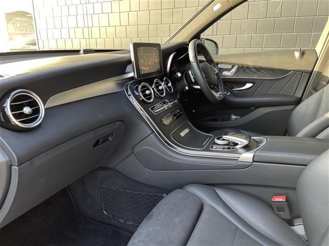 GLC GLC220d 4マチック ローレウスエディション サンルーフ ブルメスター フットトランクオープナー 純正ナビ 全方位カメラ ETC ハーフレザー パワーシート 全席シートヒーター純正19インチアルミ ACC レーダーセーフティPKG キーレスゴー(40枚目)
