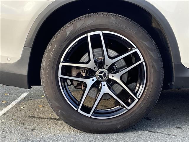 GLC GLC220d 4マチック ローレウスエディション サンルーフ ブルメスター フットトランクオープナー 純正ナビ 全方位カメラ ETC ハーフレザー パワーシート 全席シートヒーター純正19インチアルミ ACC レーダーセーフティPKG キーレスゴー(57枚目)