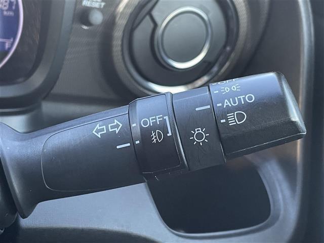 Ｎ－ＯＮＥ プレミアム　Ｇａｔｈｅｒｓナビ　バックカメラ　ドラレコ　ＣＴＢＡ　ツートン　純正１４インチアルミ　純正フロアマット　ハーフレザーシート　Ｂｌｕｅｔｏｏｔｈ　フルセグＴＶ　取扱説明書　保証書　スペアキー　ＨＩＤ（11枚目）