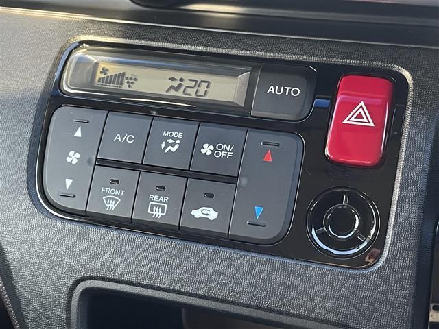 Ｎ－ＯＮＥ プレミアム　Ｇａｔｈｅｒｓナビ　バックカメラ　ドラレコ　ＣＴＢＡ　ツートン　純正１４インチアルミ　純正フロアマット　ハーフレザーシート　Ｂｌｕｅｔｏｏｔｈ　フルセグＴＶ　取扱説明書　保証書　スペアキー　ＨＩＤ（18枚目）