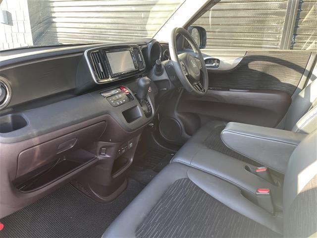 Ｎ－ＯＮＥ プレミアム　Ｇａｔｈｅｒｓナビ　バックカメラ　ドラレコ　ＣＴＢＡ　ツートン　純正１４インチアルミ　純正フロアマット　ハーフレザーシート　Ｂｌｕｅｔｏｏｔｈ　フルセグＴＶ　取扱説明書　保証書　スペアキー　ＨＩＤ（30枚目）