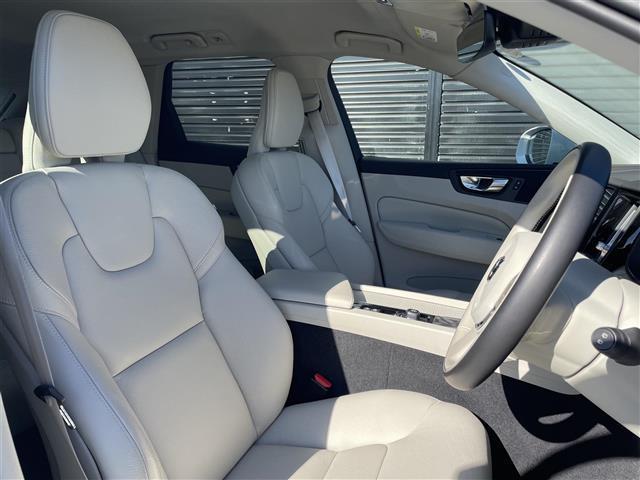 ＸＣ６０ Ｄ４　ＡＷＤ　モーメンタム　ワンオーナー　白革　純正ナビ　ハンドルヒーター　シートヒーター　パワーシート　カープレイ　全方位カメラ　フルセグＴＶ　純正１８インチＡＷ　電動リアゲート　インテリセーフ　ＡＣＣ　Ｂｌｕｅｔｏｏｔｈ（31枚目）