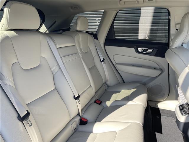 ＸＣ６０ Ｄ４　ＡＷＤ　モーメンタム　ワンオーナー　白革　純正ナビ　ハンドルヒーター　シートヒーター　パワーシート　カープレイ　全方位カメラ　フルセグＴＶ　純正１８インチＡＷ　電動リアゲート　インテリセーフ　ＡＣＣ　Ｂｌｕｅｔｏｏｔｈ（37枚目）