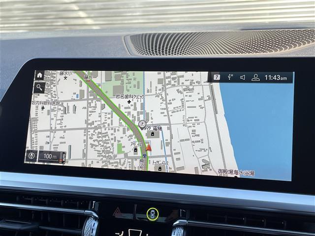 ３シリーズ ３２０ｉ　Ｍスポーツ　コンフォートＰＫＧ　社外地デジチューナー　ＤＶＤ再生可　電動トランク　純正ナビ　全方位カメラ　Ｂｌｕｅｔｏｏｔｈ　ＥＴＣ　純正１８ＡＷ　アンビエントライト　ＡＣＣ　インテリジェントセーフティ　ＬＥＤ（14枚目）
