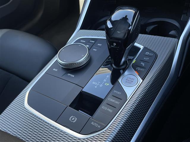 ３シリーズ ３２０ｉ　Ｍスポーツ　コンフォートＰＫＧ　社外地デジチューナー　ＤＶＤ再生可　電動トランク　純正ナビ　全方位カメラ　Ｂｌｕｅｔｏｏｔｈ　ＥＴＣ　純正１８ＡＷ　アンビエントライト　ＡＣＣ　インテリジェントセーフティ　ＬＥＤ（23枚目）