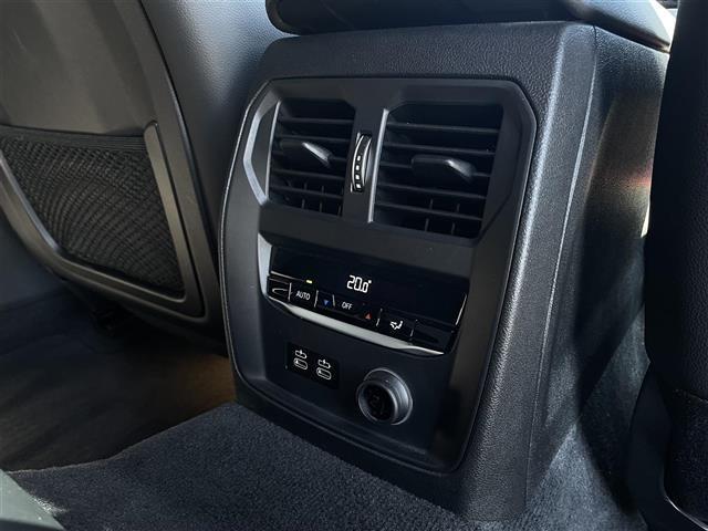 ３シリーズ ３２０ｉ　Ｍスポーツ　コンフォートＰＫＧ　社外地デジチューナー　ＤＶＤ再生可　電動トランク　純正ナビ　全方位カメラ　Ｂｌｕｅｔｏｏｔｈ　ＥＴＣ　純正１８ＡＷ　アンビエントライト　ＡＣＣ　インテリジェントセーフティ　ＬＥＤ（36枚目）