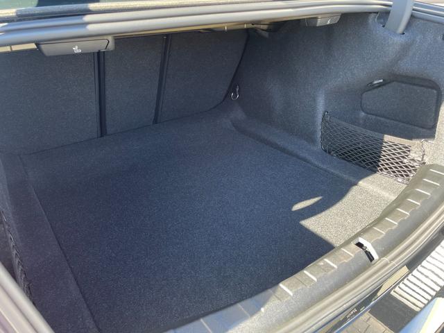 ３シリーズ ３２０ｉ　Ｍスポーツ　コンフォートＰＫＧ　社外地デジチューナー　ＤＶＤ再生可　電動トランク　純正ナビ　全方位カメラ　Ｂｌｕｅｔｏｏｔｈ　ＥＴＣ　純正１８ＡＷ　アンビエントライト　ＡＣＣ　インテリジェントセーフティ　ＬＥＤ（45枚目）